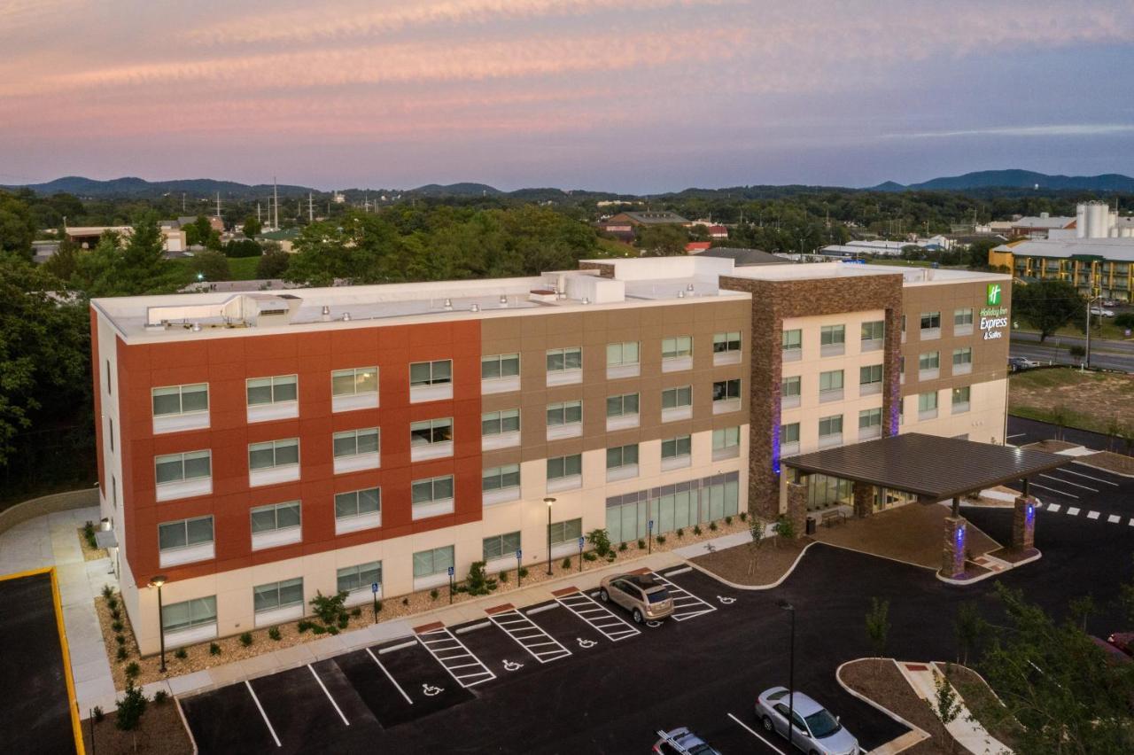 Holiday Inn Express & Suites - Roanoke - Civic Center Eksteriør billede