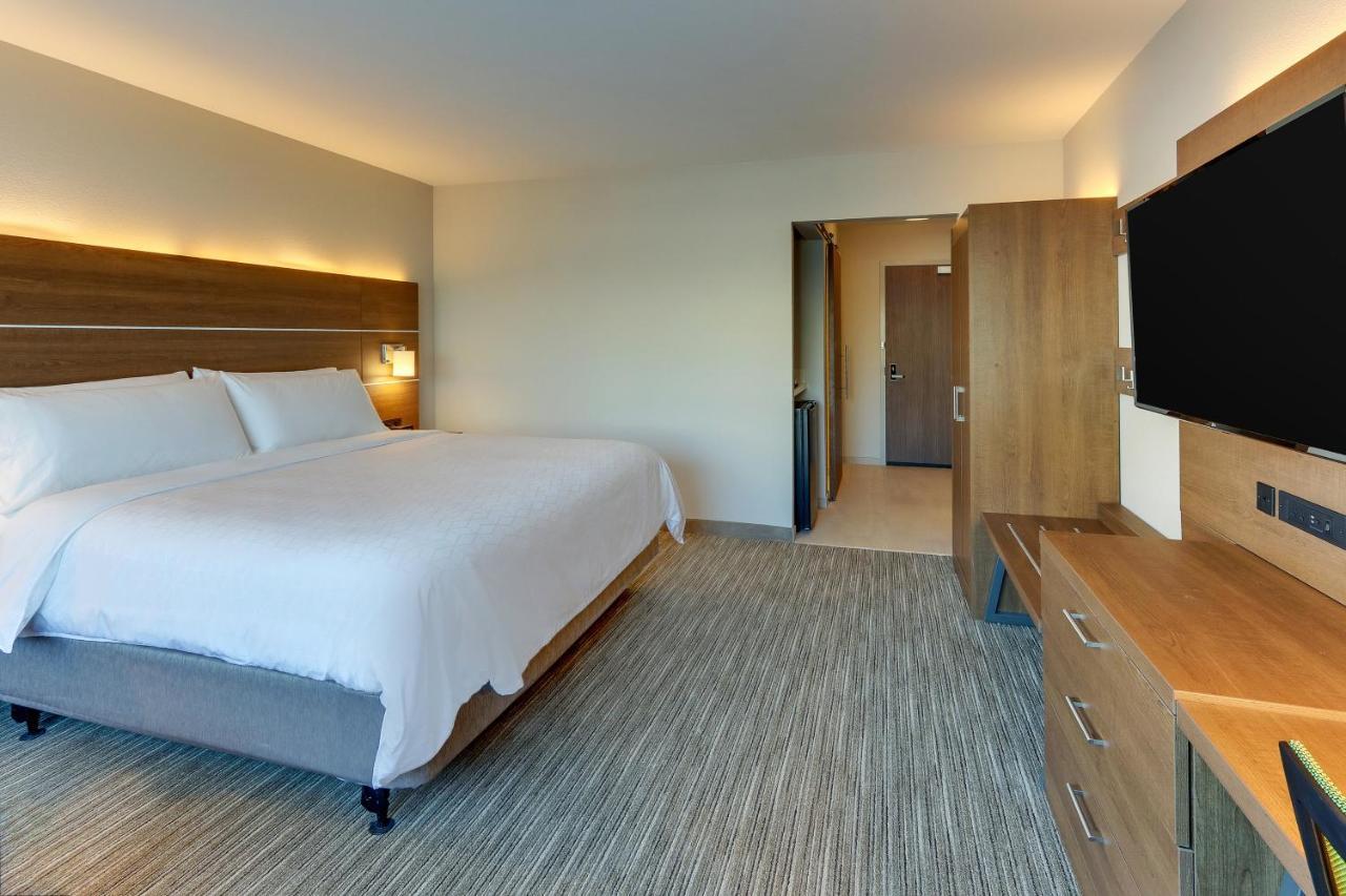 Holiday Inn Express & Suites - Roanoke - Civic Center Eksteriør billede